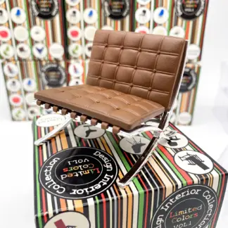 Miniature chaise Barcelona REAC 1/12, Design Interior Collection Limited Colors Vol.1. Édition rare MIB pour collection design et architecture.