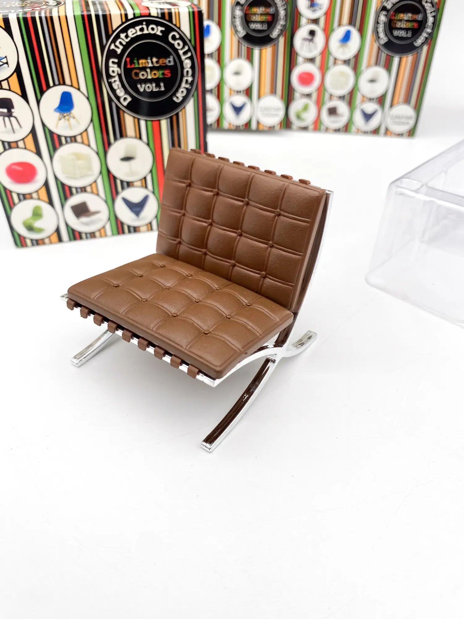 Miniature chaise Barcelona REAC – Design Interior Collection Limited Colors Vol.1 – Échelle 1/12 MIB – Image 3