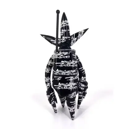 Pointman Futura 2000 x Marc Jacobs FL-001 vinyl sculpture – Image 2