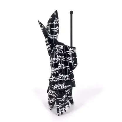 Pointman Futura 2000 x Marc Jacobs FL-001 vinyl sculpture – Image 8
