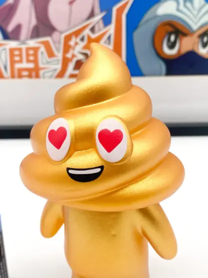 Unchi-Kun [gold] Sofubi 6" squeaky doll | Poop man soft vinyl Mr Caca – Image 3