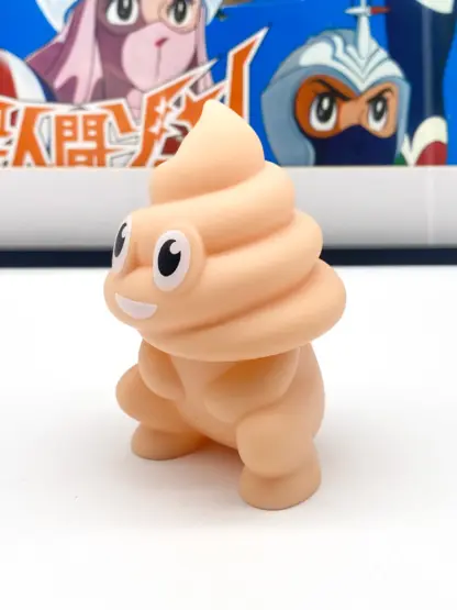 Unchi-Kun [Squat Beige] Sofubi squeaky doll | Poop man soft vinyl Mr Caca – Image 6
