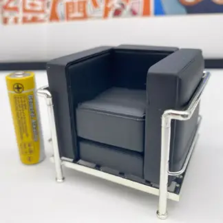 Miniature LC2 armchair Le Corbusier REAC – Design Interior Collection Limited Colors Vol.1 – Échelle 1/12 MIB
