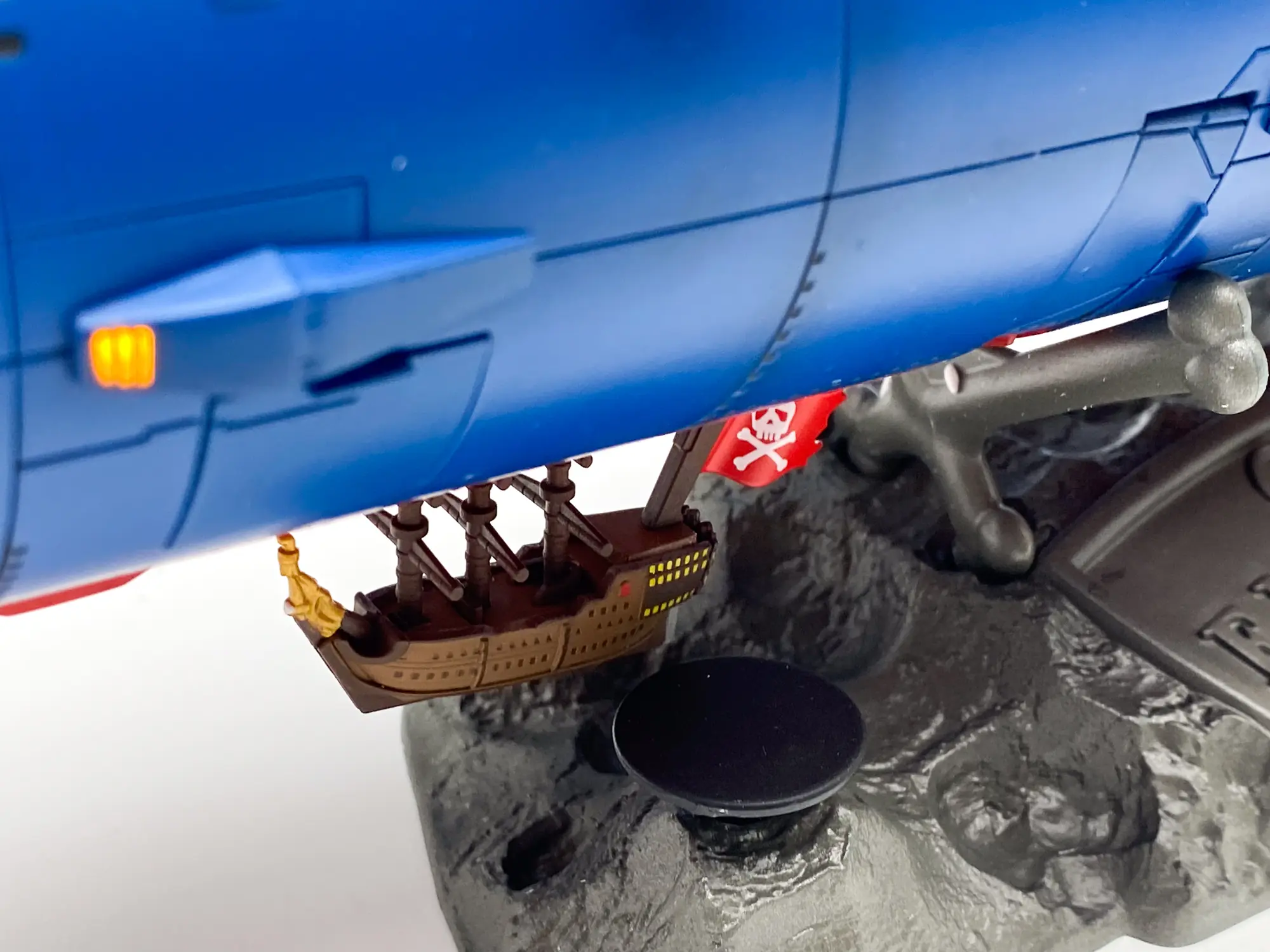 Queen Emeraldas Weathering Paint Aoshima Miracle House SGM-25 MIB – Image 6