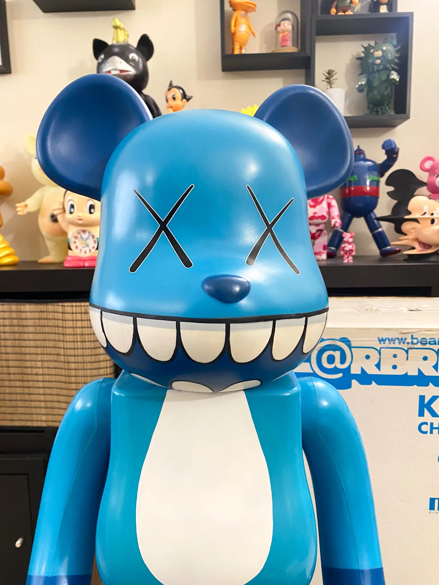 KAWS CHOMPERS 1000% Bearbrick A-Nation 2003