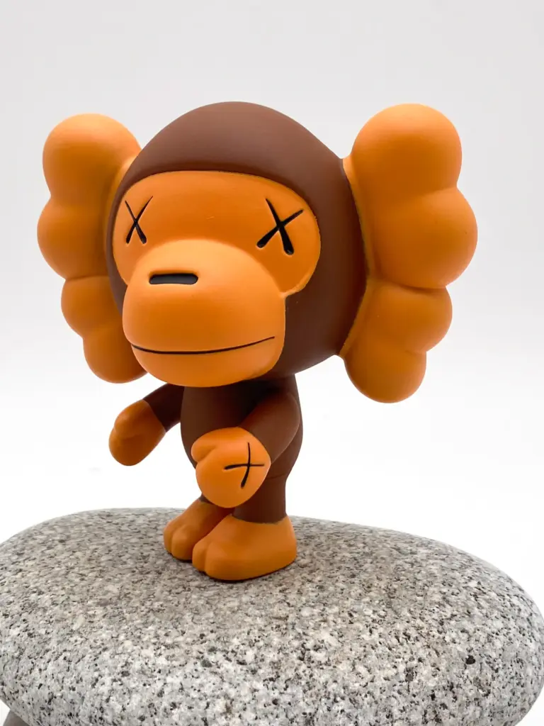 Kaws Baby Milo BAPE - A Bathing Ape 2005 - Fabuleuse Caverne