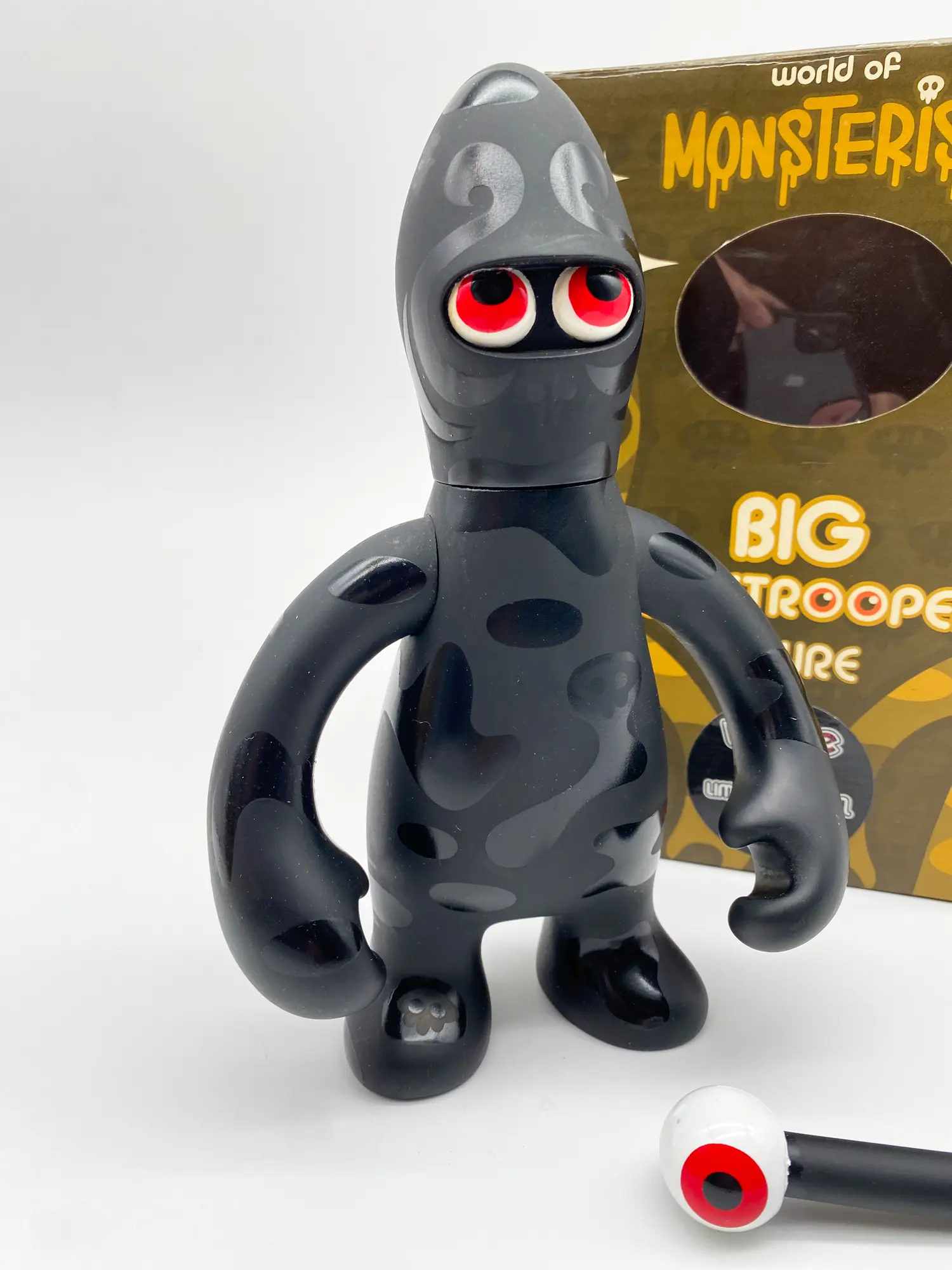 Big Monstrooper Black Monsterism Pete Fowler Vinyl Figure 2002