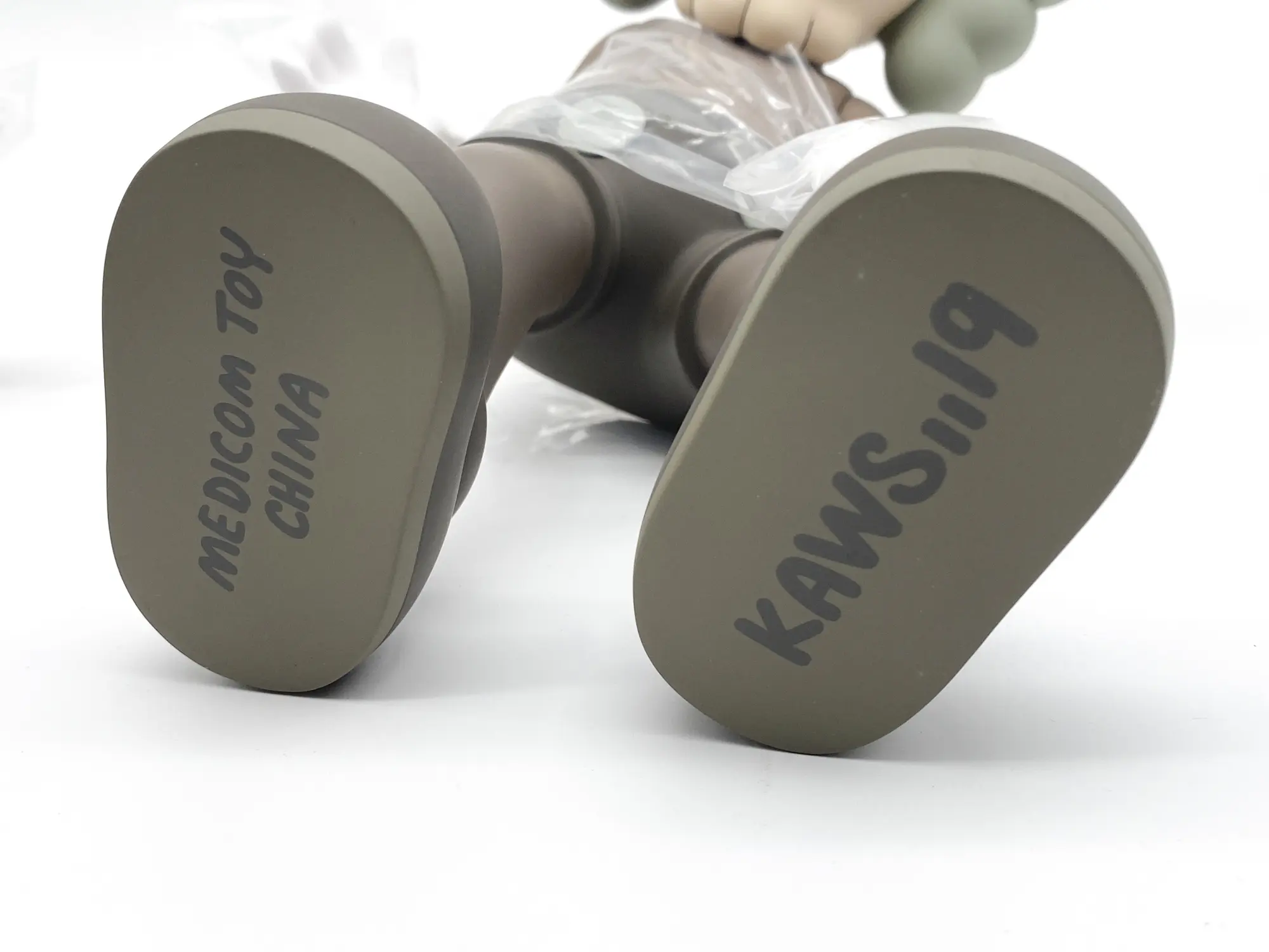 KAWS Along The Way Open Edition 2019 Figurine Vinyle MIB – Image 19