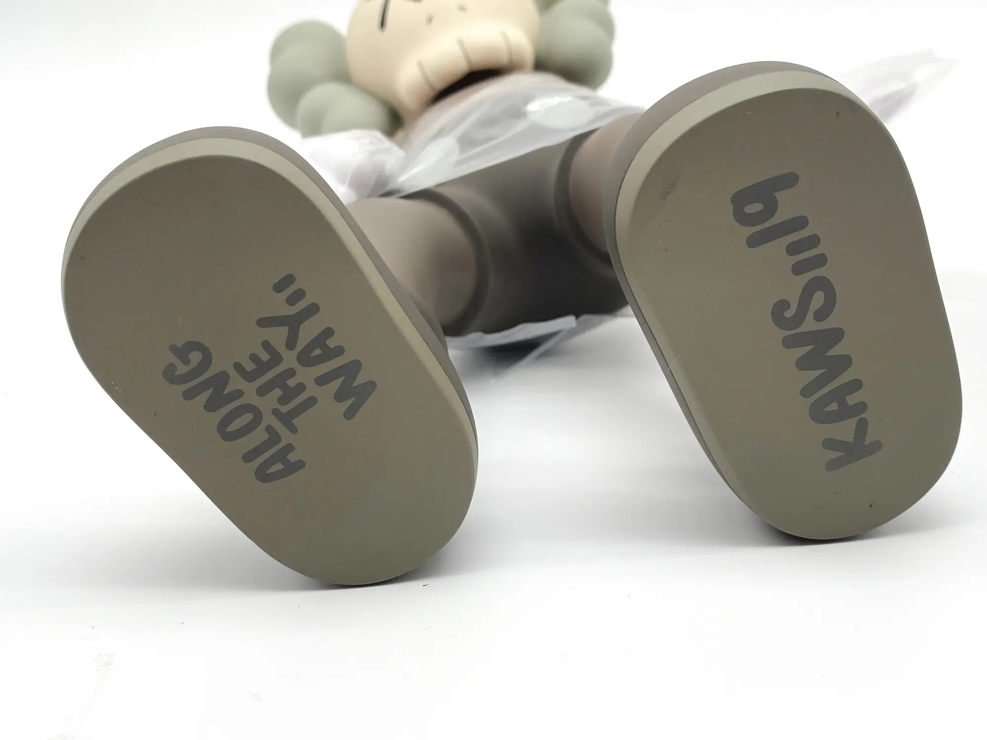 KAWS Along The Way Open Edition 2019 Figurine Vinyle MIB – Image 20