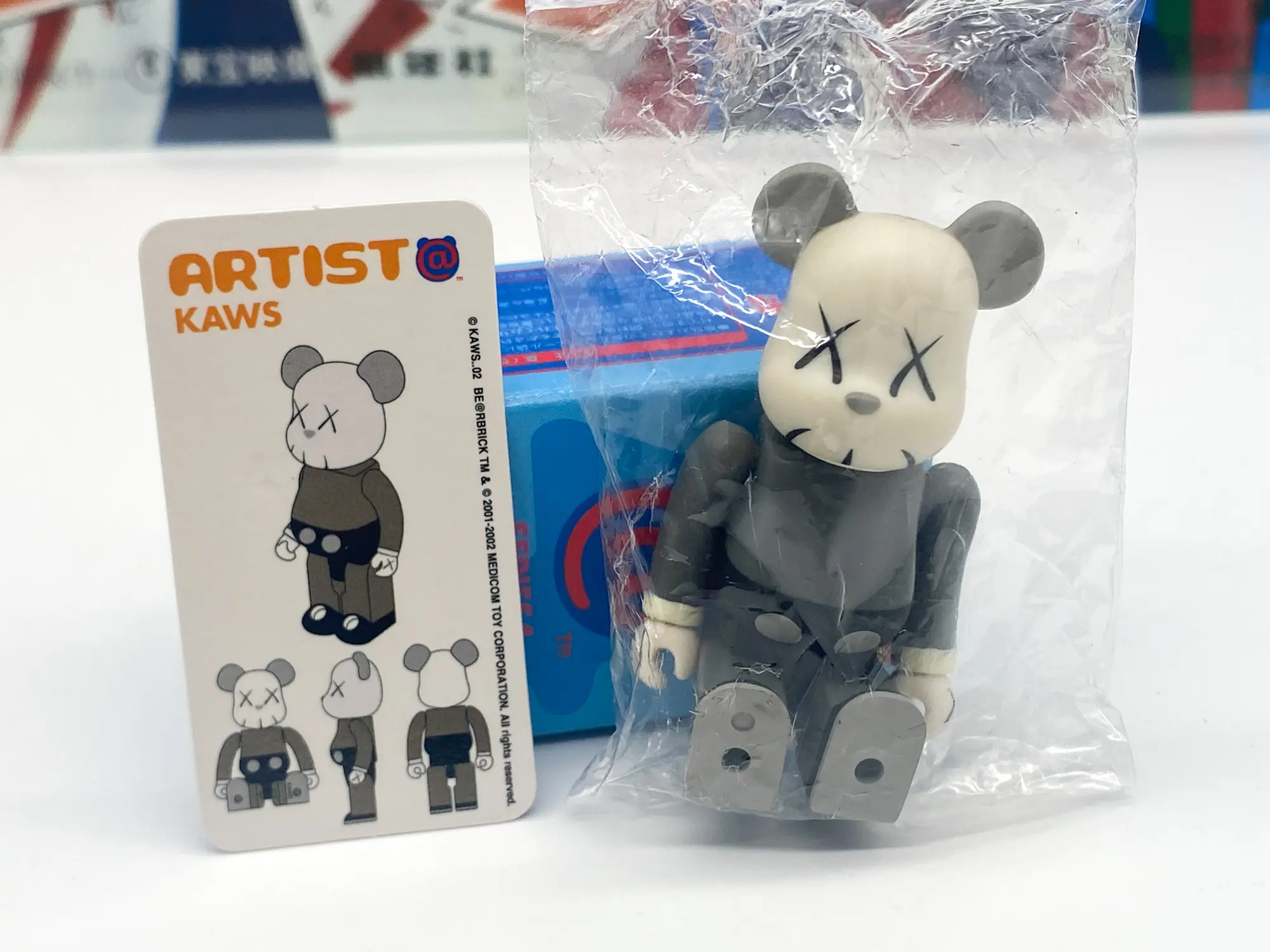 KAWS Bearbrick series 4 ARTIST - Be@rbrick Medicom Toy 2002