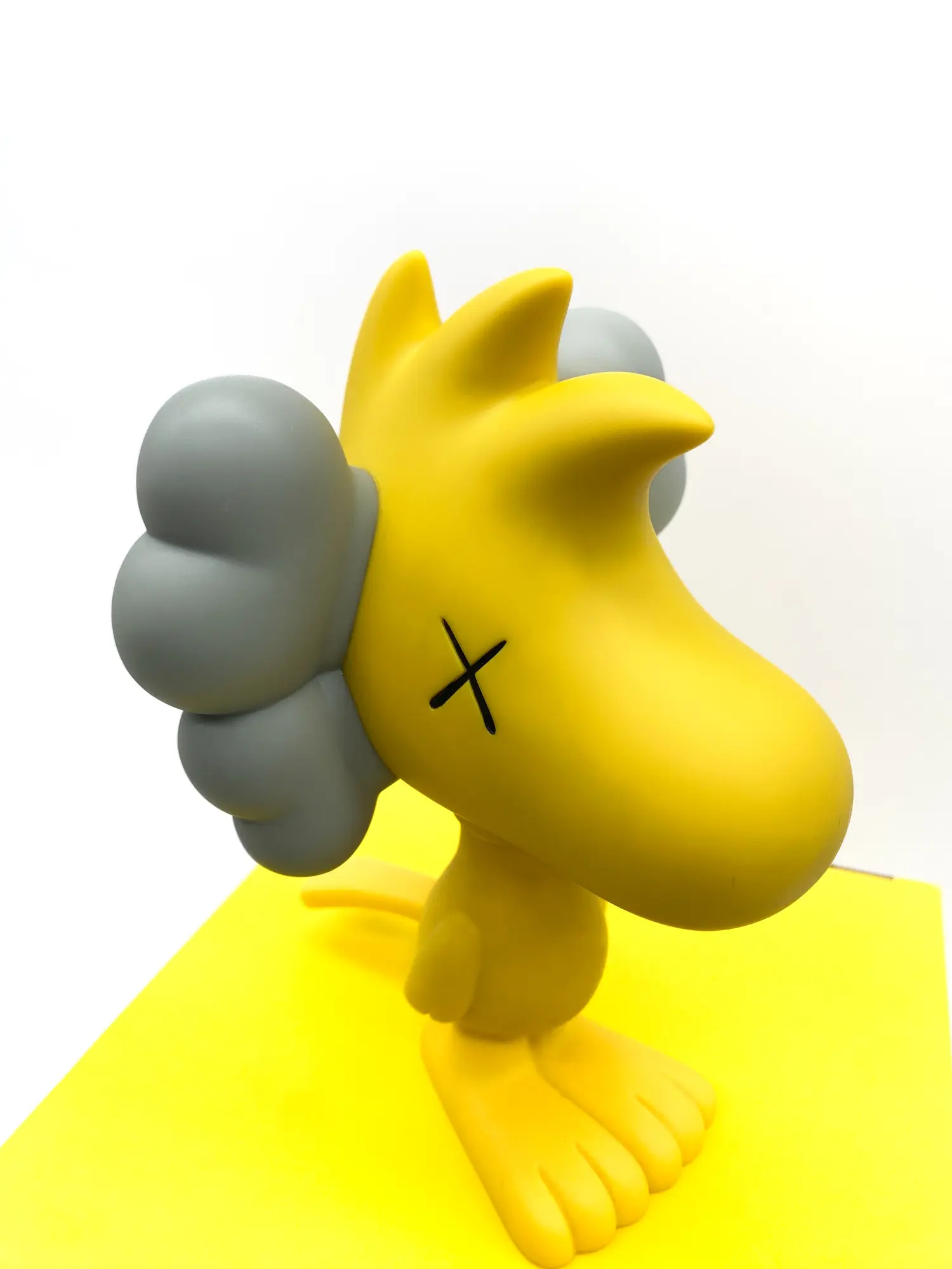 KAWS x Peanuts Woodstock 2012 OriginalFake Medicom Toy
