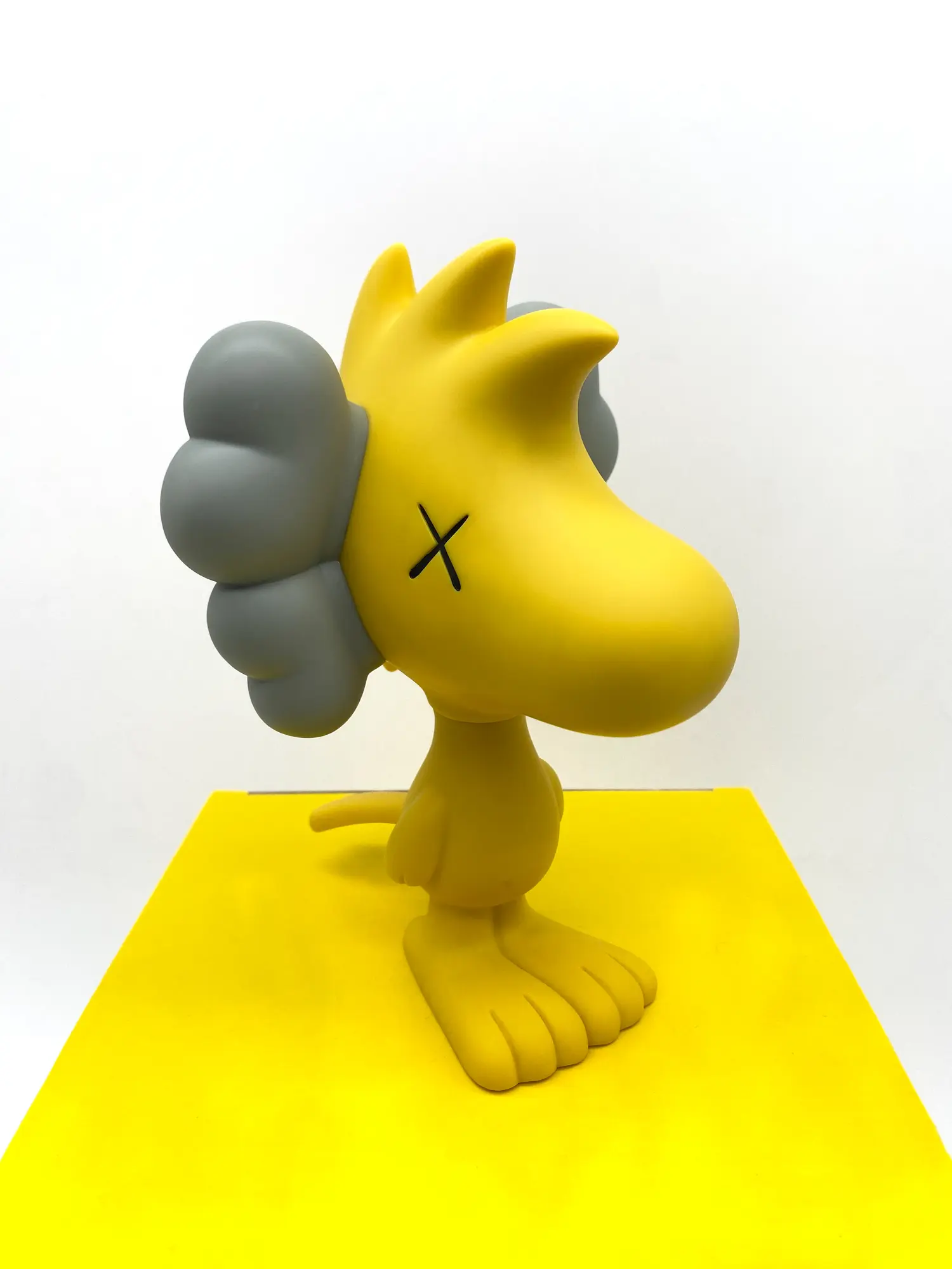 KAWS x Peanuts Woodstock 2012 OriginalFake Medicom Toy