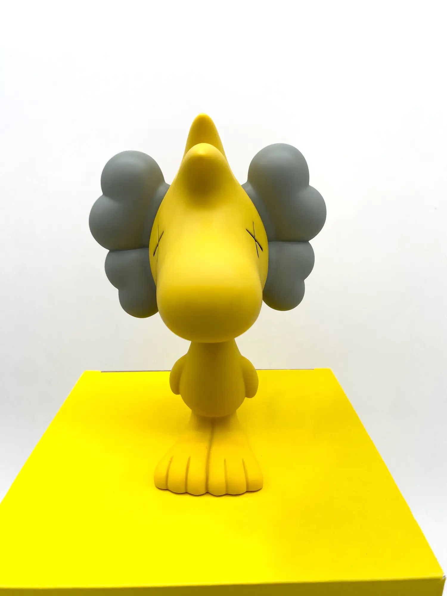 KAWS x Peanuts Woodstock 2012 OriginalFake Medicom Toy