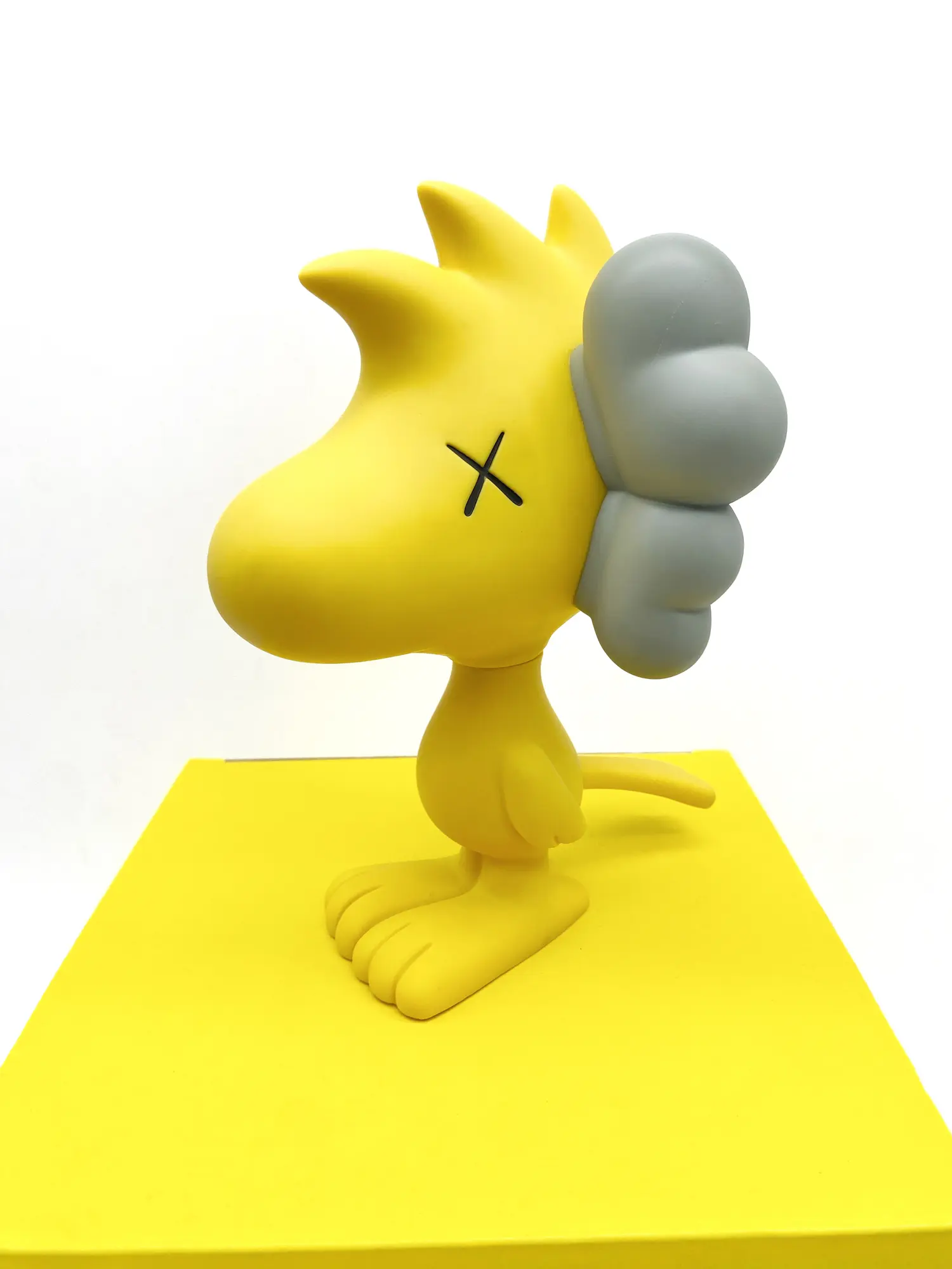 KAWS x Peanuts Woodstock 2012 OriginalFake Medicom Toy