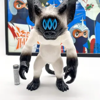 Art Junkie Violent Cat Siamese Version – Sofubi Japan