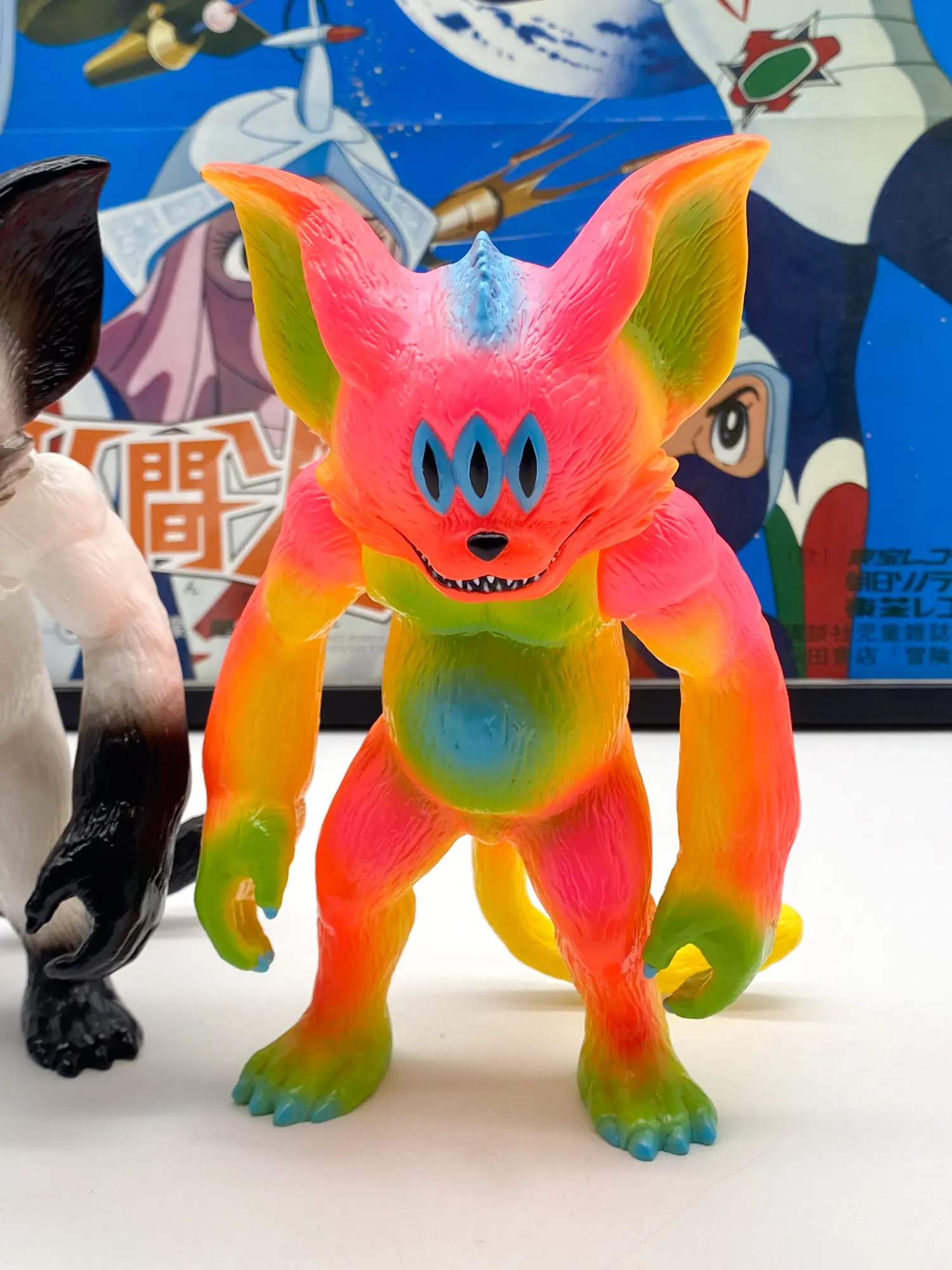 Art Junkie x Bubble Wrapp Violent Cat Neon Dream Matte – Sofubi Japan 2023 – Image 3