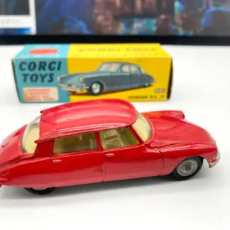 Corgi Toys 210S Citroën DS 19 Red – Original Box 1960s