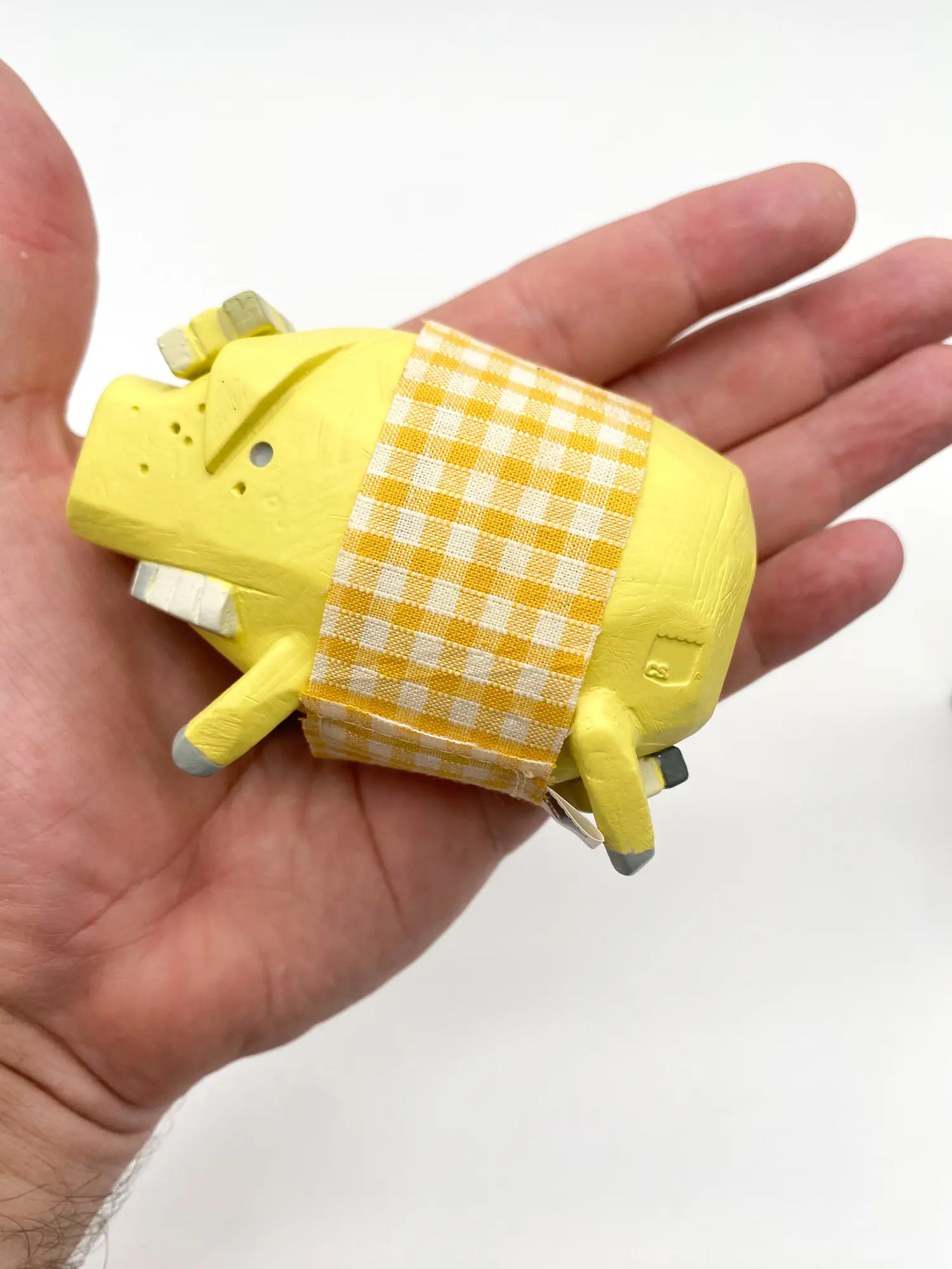 Michael Lau The Pig Yellow Crazychildren #14 – Crazysmiles 2002 – Image 11