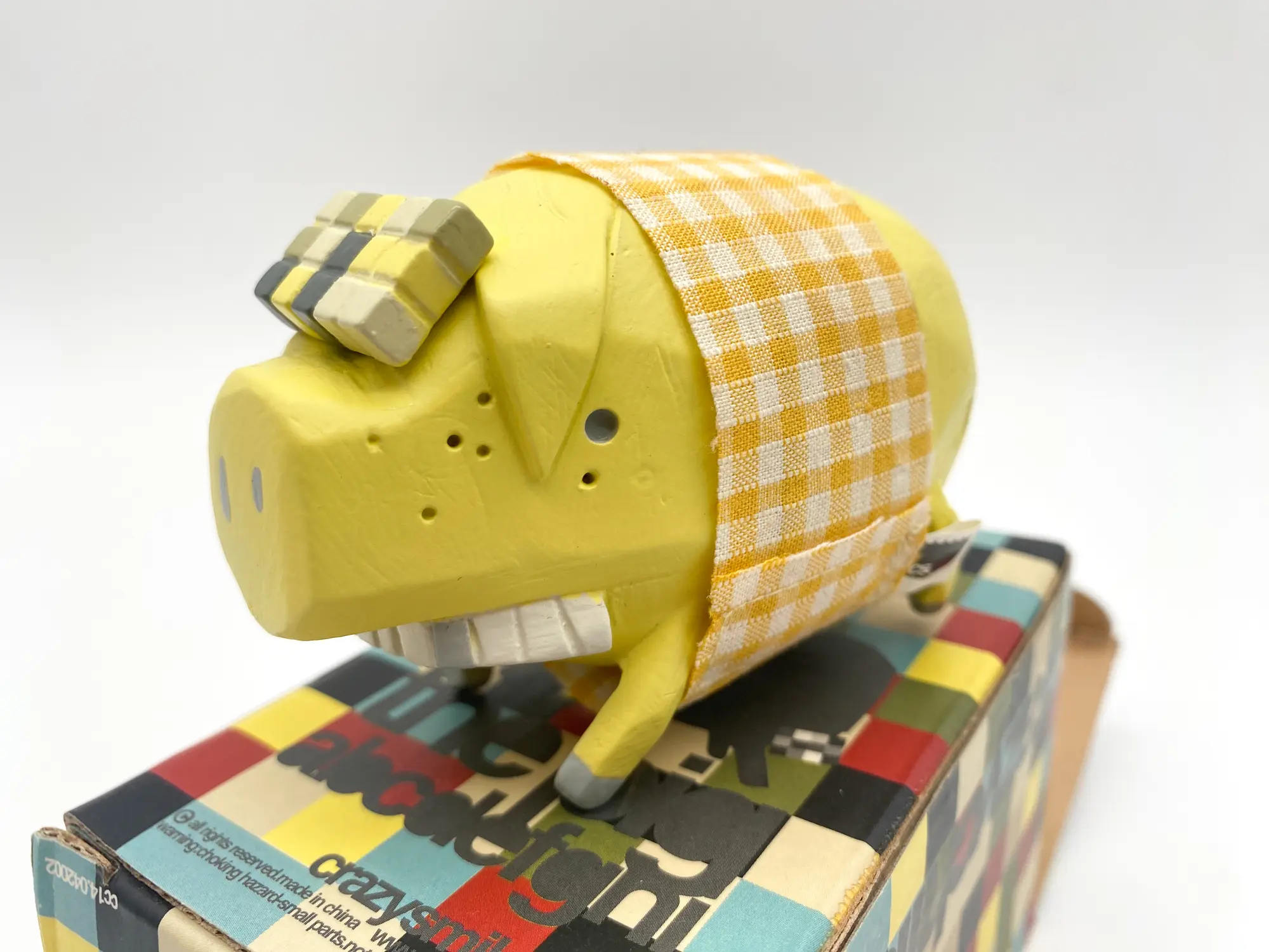 Michael Lau The Pig Yellow Crazychildren #14 – Crazysmiles 2002 – Image 10