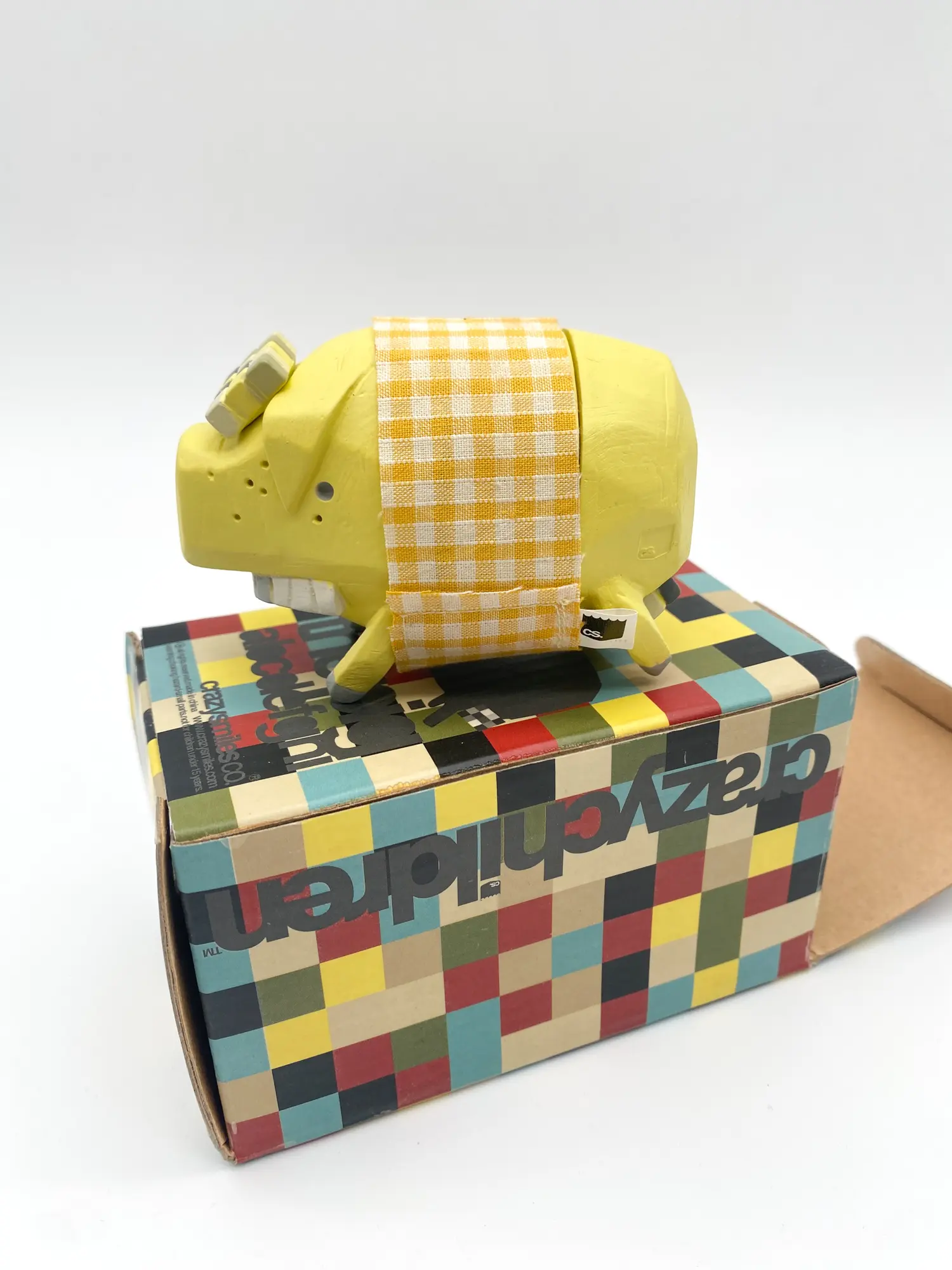 Michael Lau The Pig Yellow Crazychildren #14 – Crazysmiles 2002 – Image 8