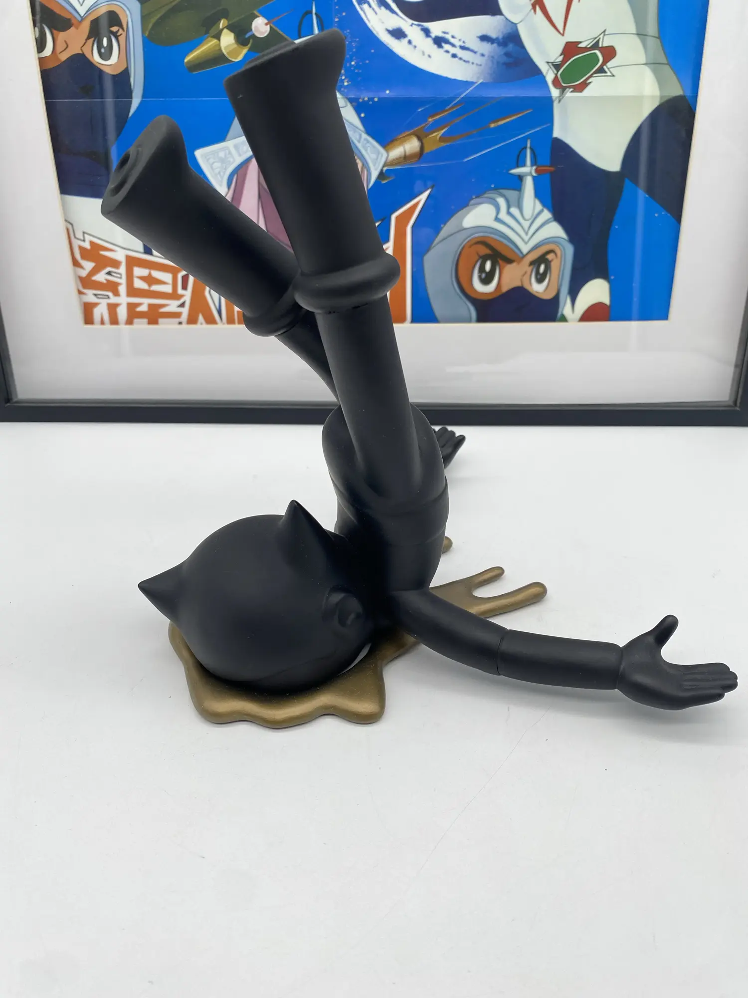 Astro Crash Black & Gold – Josh Divine x Strangecat Toys ComplexCon 2019