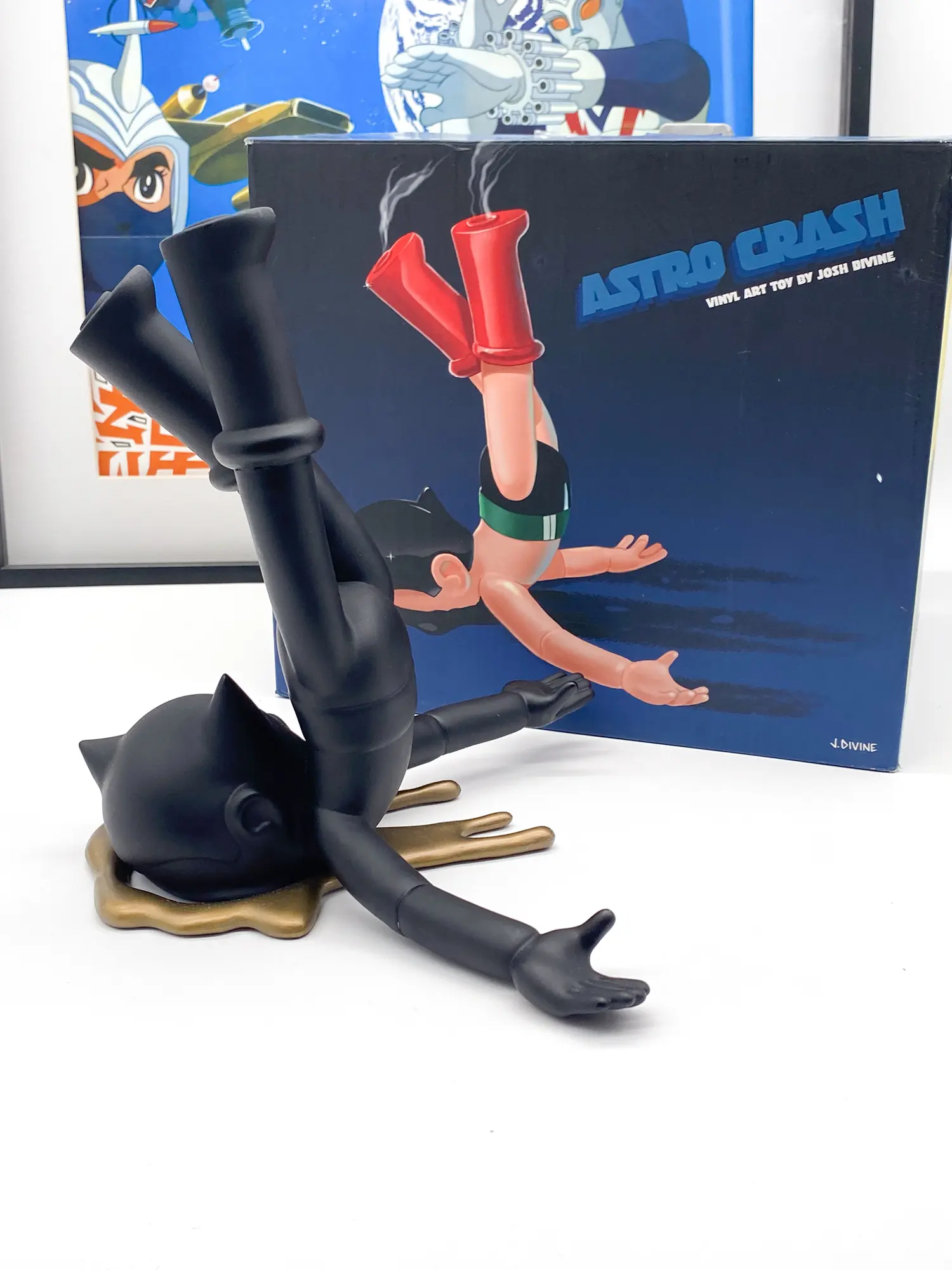 Astro Crash BAIT Edition Black & Gold – Josh Divine x Strangecat Toys 2019 – Image 2