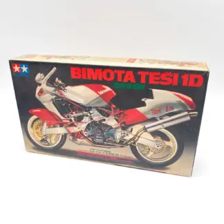 Illustration de la Bimota Tesi 1D sur le couvercle Tamiya.