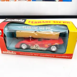Ferrari 312 PB n° 51 replacée dans sa boîte vitrine