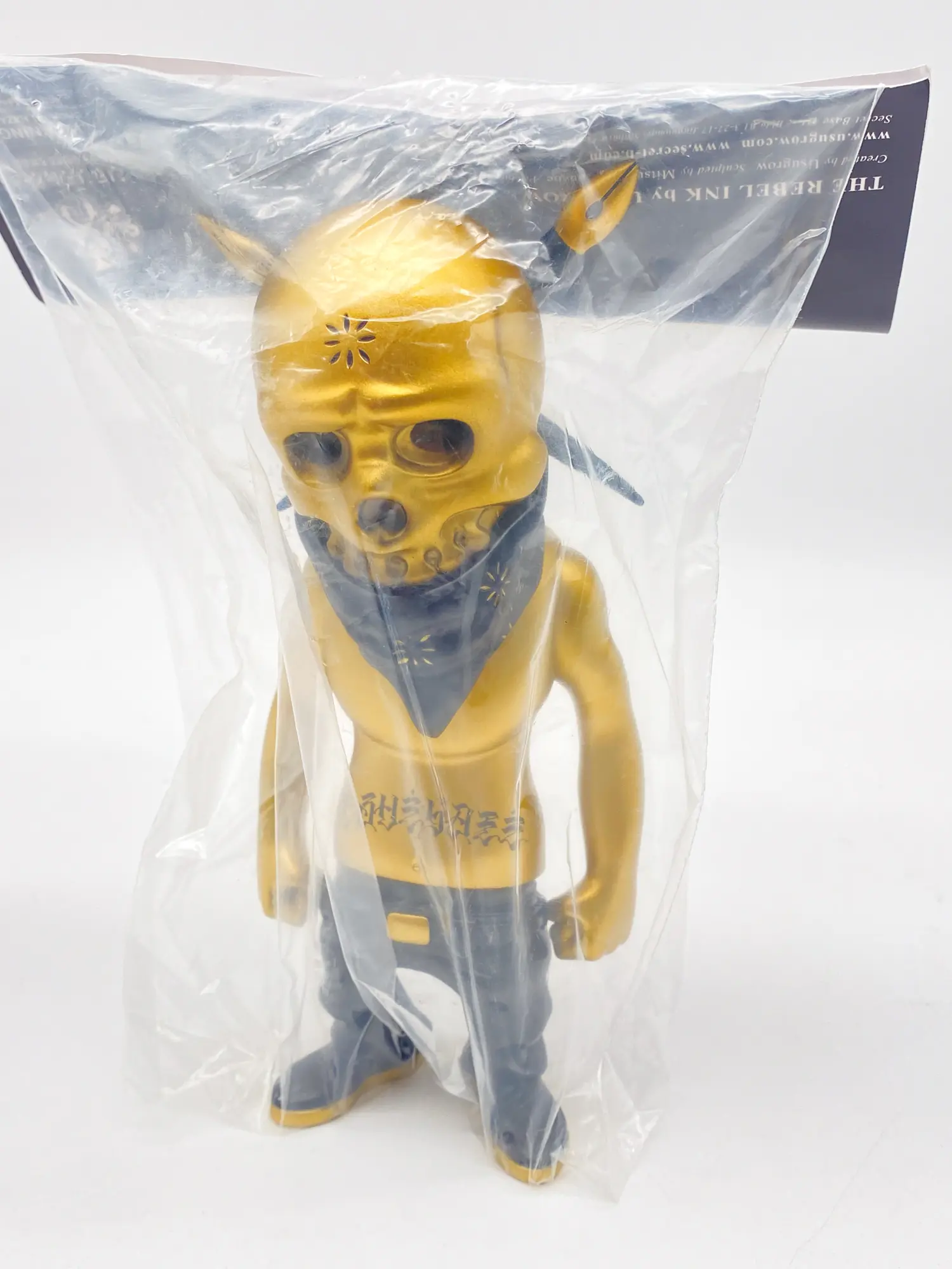 The Rebel Ink by Usugrow Secret Base 2009 – Sofubi Gold Variant – Image 3