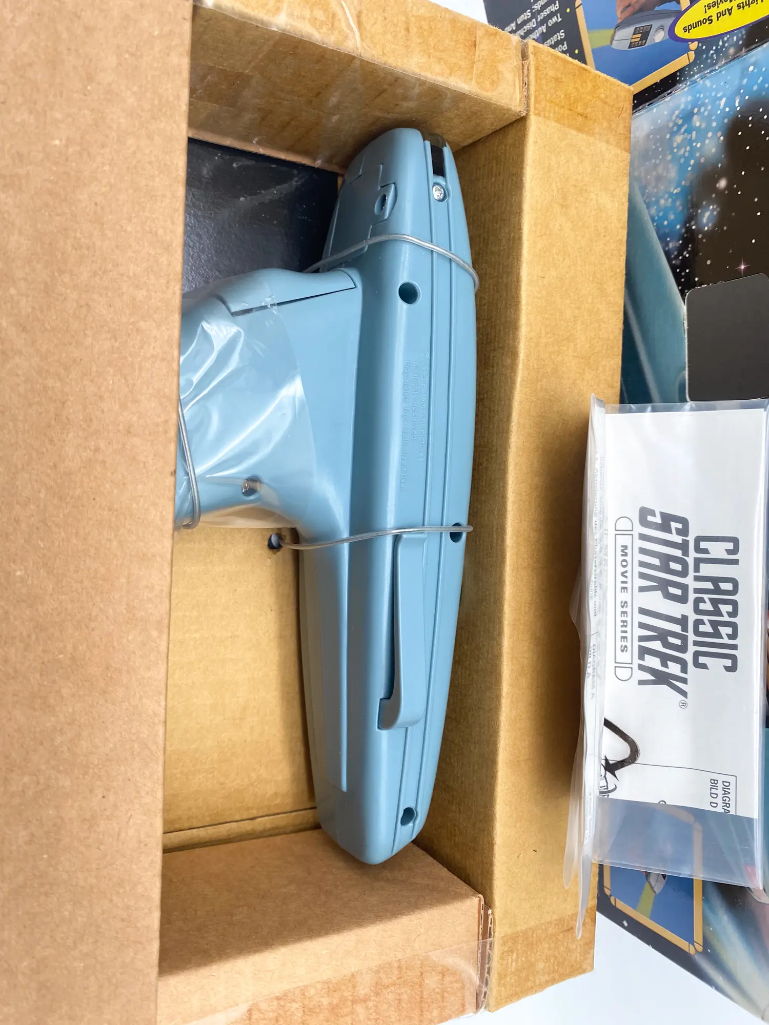 Star Trek Classic Movie Series Phaser Playmates 16081 NIB – Image 4