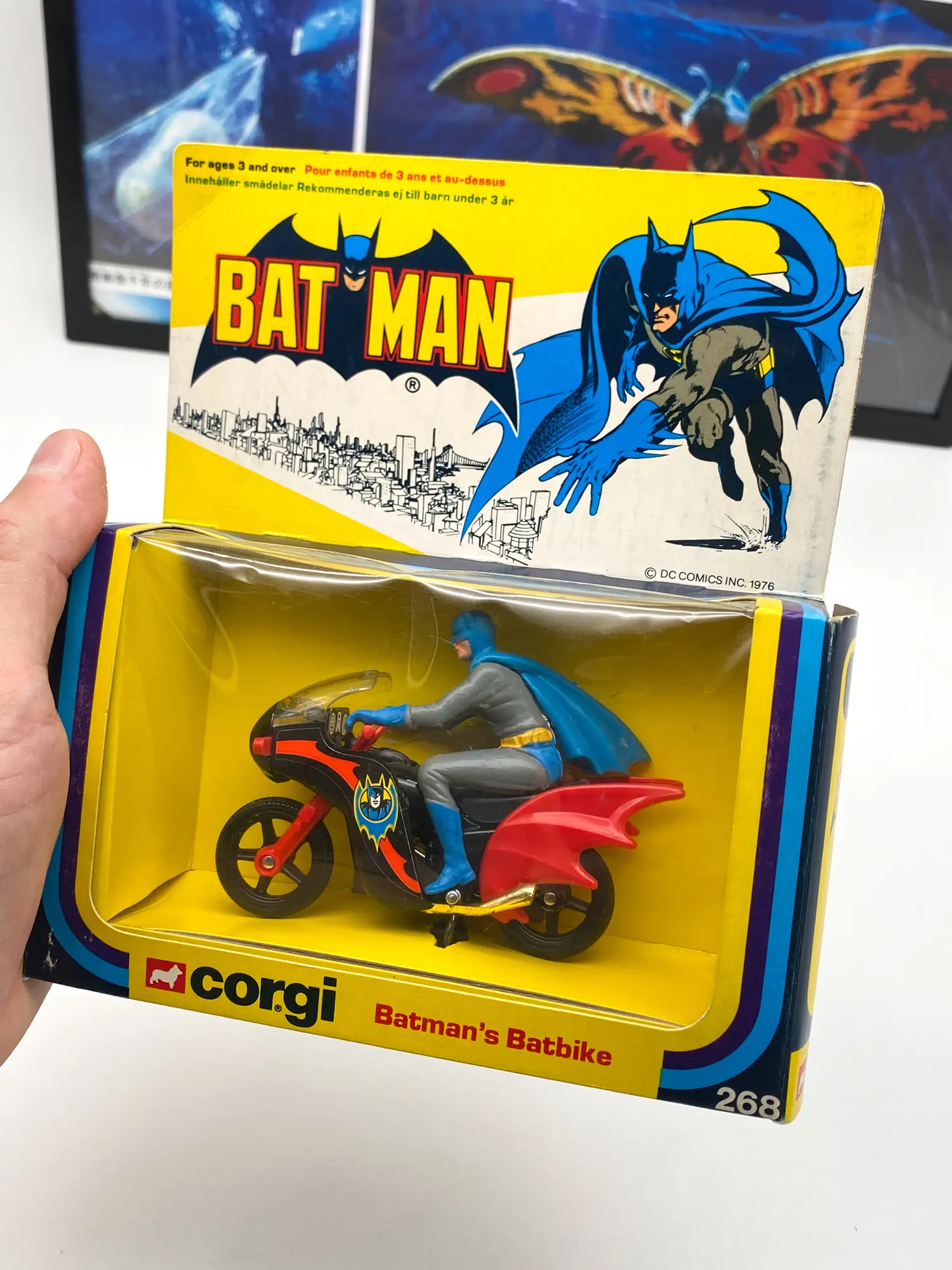 Corgi 268 Batman's Batbike - moto avec sa boîte d'origine, vue 1