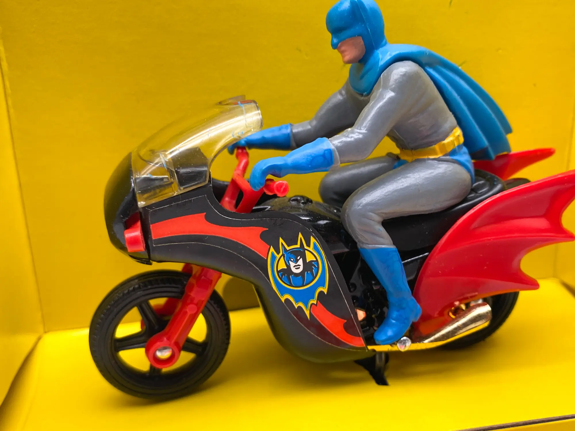 Corgi 268 Batman's Batbike - moto avec sa boîte d'origine, vue 11