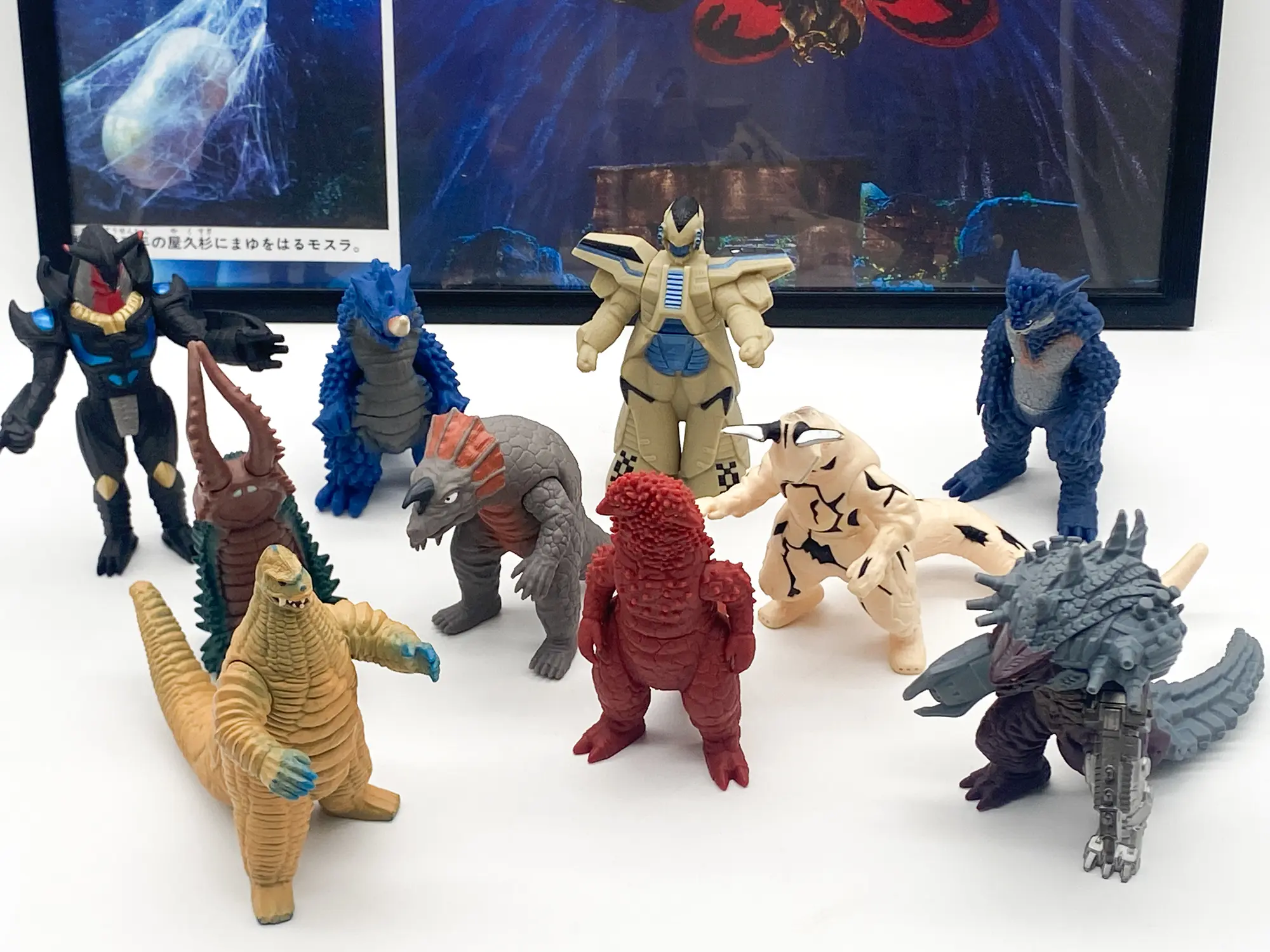 Eleking et Red King, figurines Ultraman UMS Bandai du lot en vinyle souple