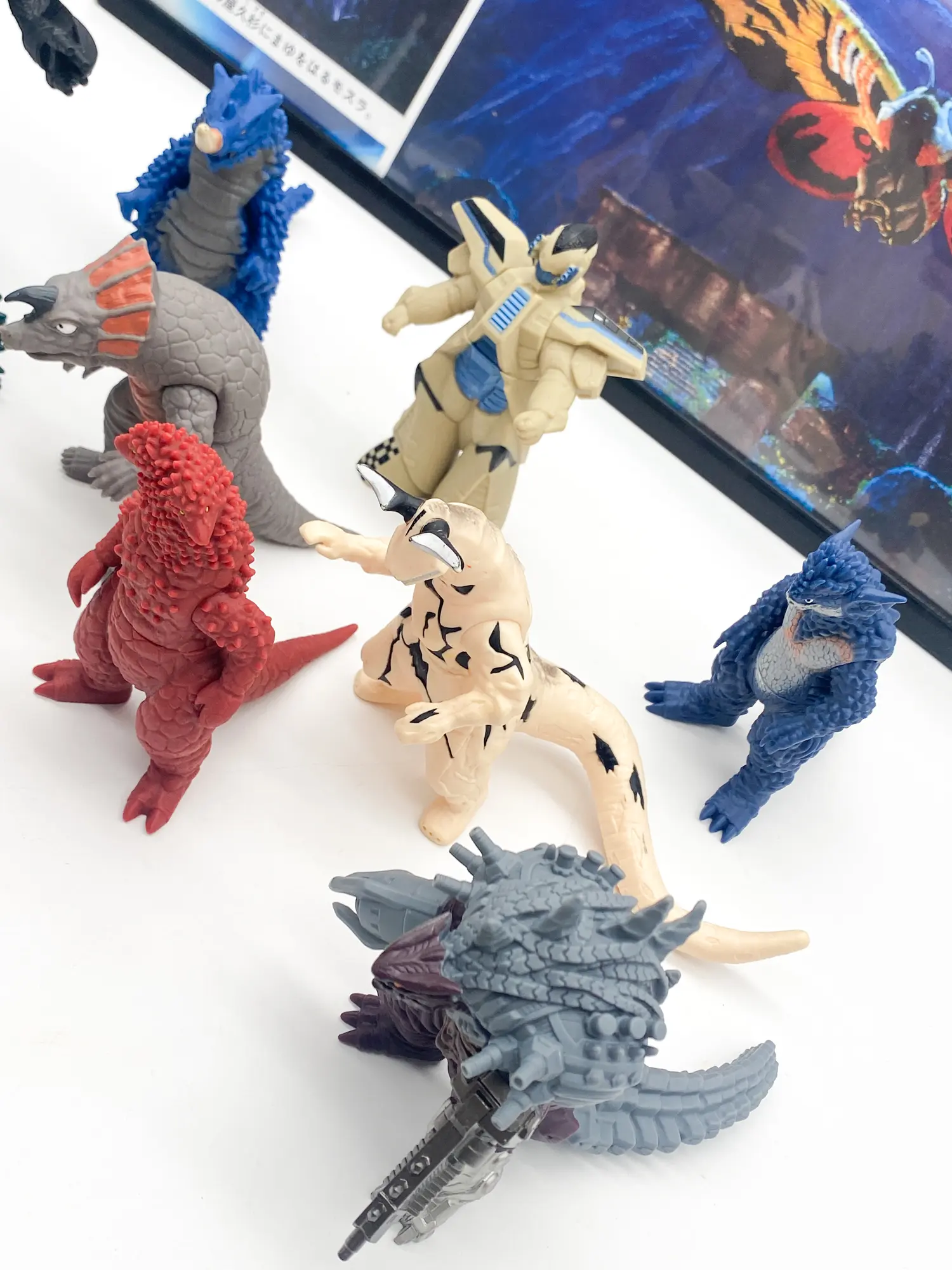 Lot de kaijus Ultraman UMS Bandai avec Pandon, Eleking et Gimaira, sofubi Tsuburaya
