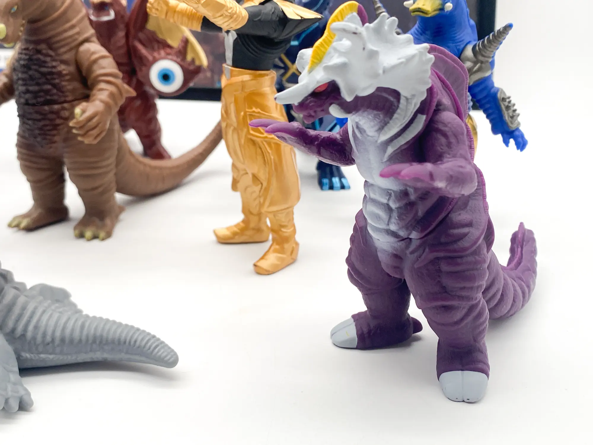Lot de kaijus Ultraman UMS Bandai avec Baligailer, Destrudos et Bemstar